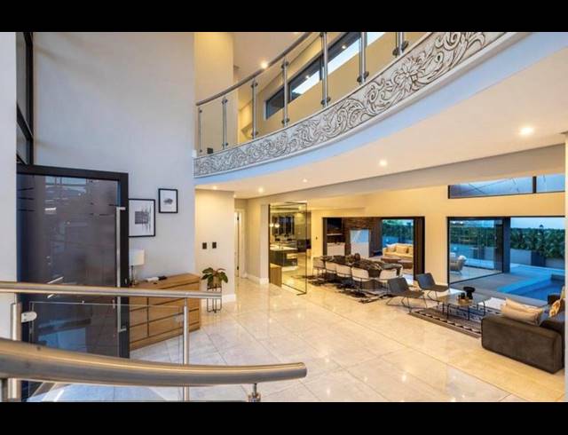 5 BEDROOM HOUSE FOR SALE IN BLUE VALLEY GOLF ESTATE